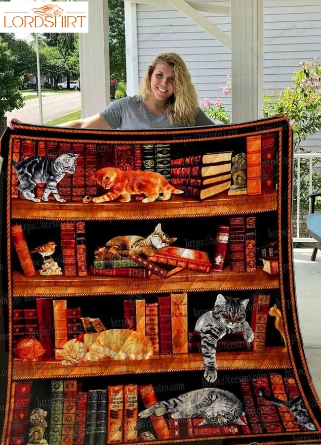 Books And Playful Cats In Library Quilt Blanket Great Customized Gifts For Birthday Christmas Thanksgiving Perfect Gifts For Cat Lover