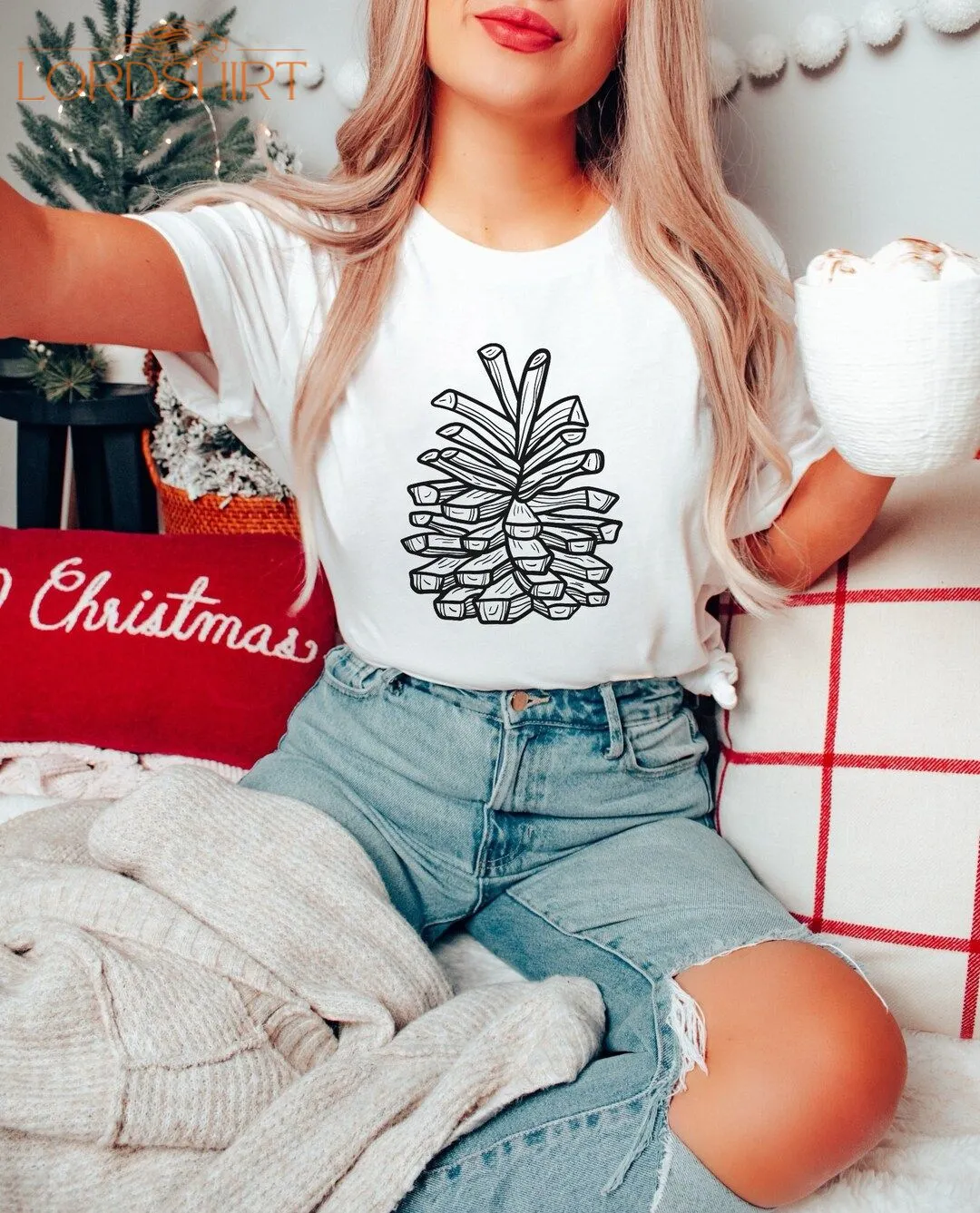 Christmas Tshirt Pincone Christmas Wald Shirt Winter