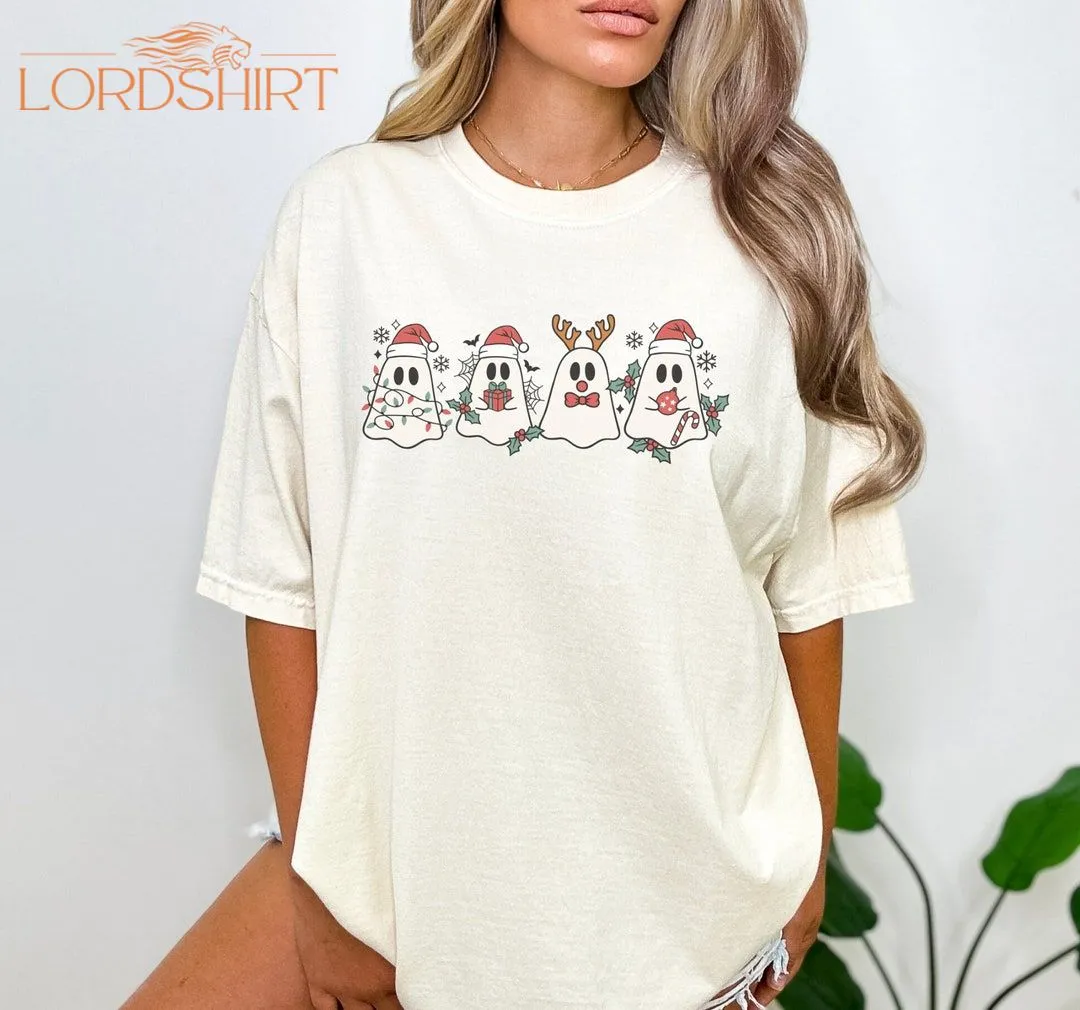 Cute Christmas Ghost Shirt Christmas Lights T-shirt Comfort